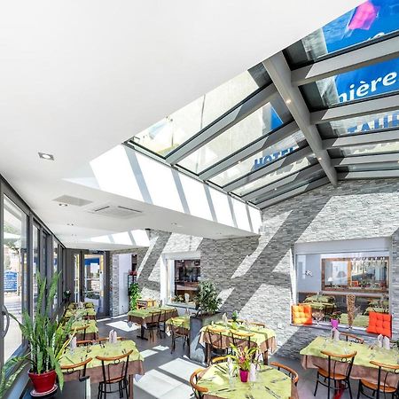 Auberge Des Avenieres เลซาวีแนร์ ภายนอก รูปภาพ