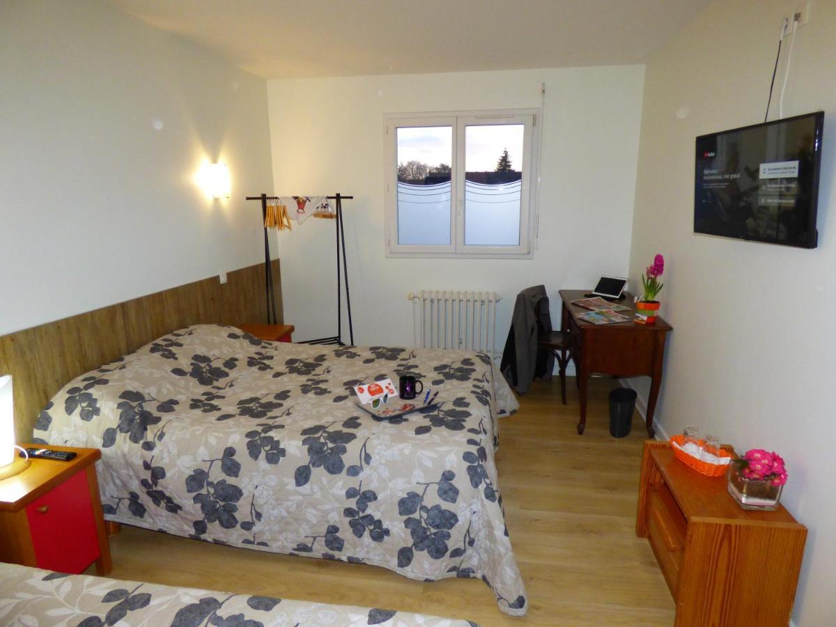 Auberge Des Avenieres เลซาวีแนร์ ภายนอก รูปภาพ