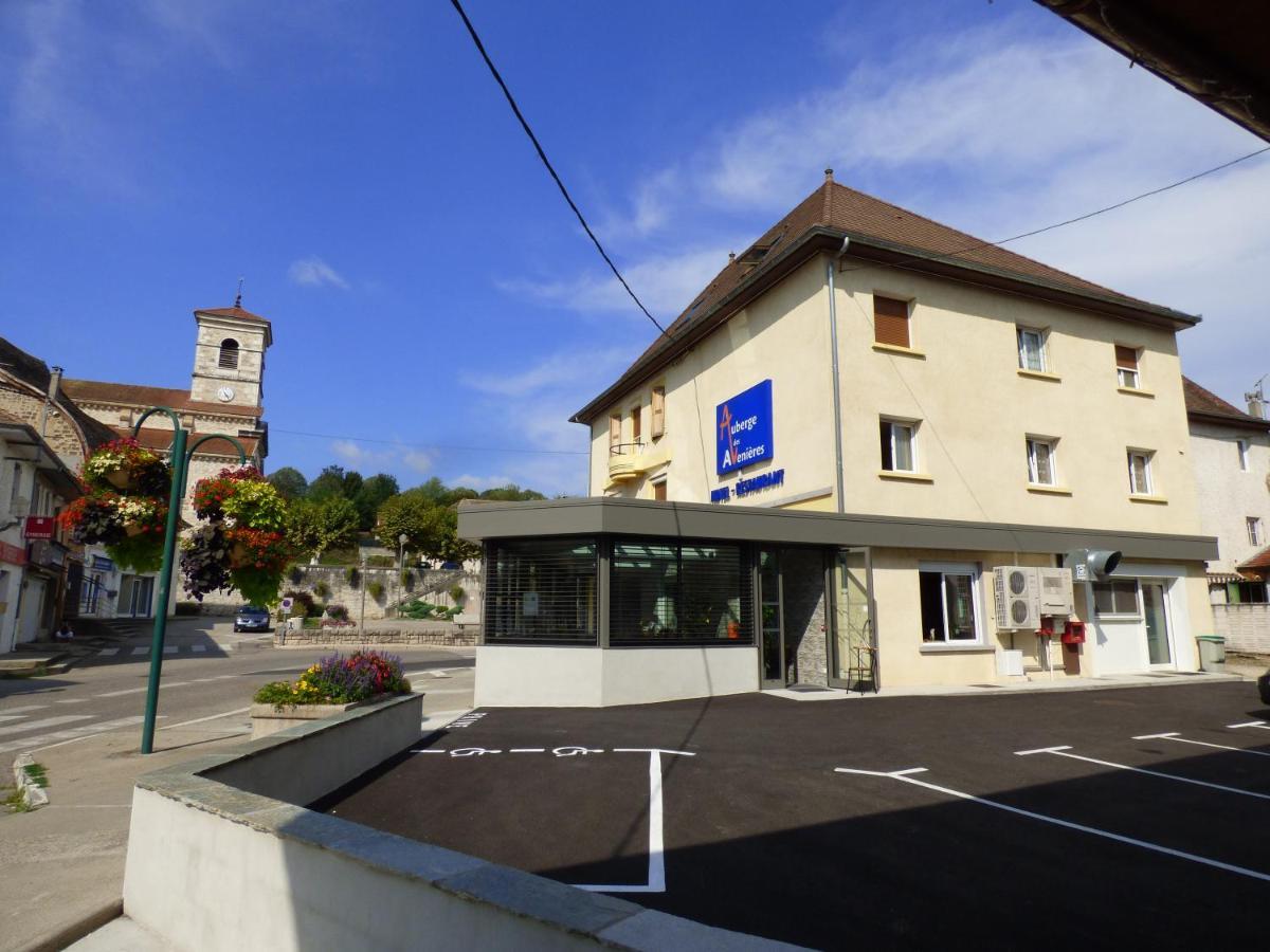 Auberge Des Avenieres เลซาวีแนร์ ภายนอก รูปภาพ